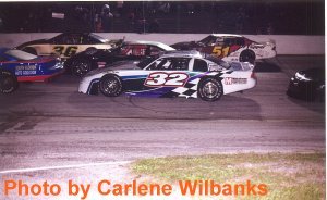 three wide at DeSoto Speedway